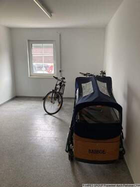 Gemeinschaftlicher Fahrradabstellbereich - Etagenwohnung mit 87,50 m&sup2; in Wandlitz zur Miete