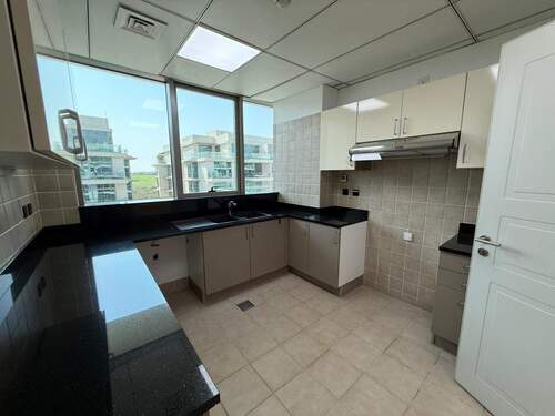 Bild 2 - 3 Zimmer Etagenwohnung zum Kaufen in Dubai