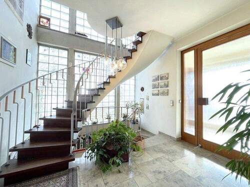 EG Eingang - 5 Zimmer Einfamilienhaus in Altdorf-Röthenbach