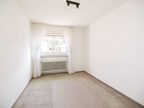 Zimmer – ideal als Büro, Kinder- oder Gästezimmer - 