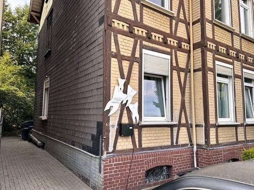 Zufahrt zum Gewerbe - 9 Zimmer Mehrfamilienhaus, Wohnhaus zum Kaufen in Schwelm