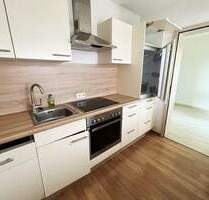 Bezugsfreie Wohnung mit Einbauküche und Tiefgaragenplatz ! - Würzburg Frauenland