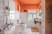 Badezimmer - Mehrfamilienhaus, Wohnhaus in Aachen zum Kaufen