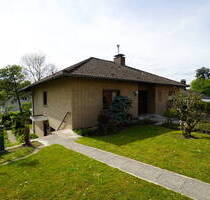 Einfamilienhaus mit Einliegerwohnung, Garten und Garage in Schieder-Schwalenberg