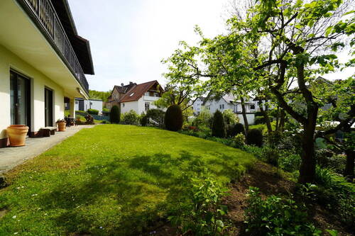 Garten - 6 Zimmer Einfamilienhaus zum Kaufen in Schieder-Schwalenberg