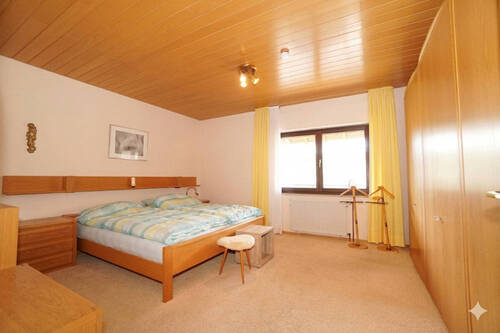 Schlafzimmer_EG - 