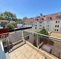 Helle 3 Zimmerwohnung mit Balkon in zentraler Lage - Krefeld Stadtmitte