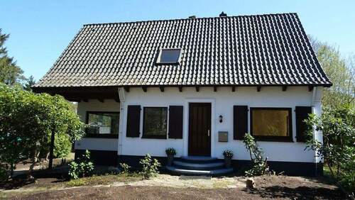 Hausansicht - Einfamilienhaus auf Erbpachtgrundstück in Hamburg Neugraben-Fischbek