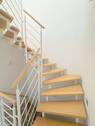 Offene Treppe mit Echtholzstufen - 
