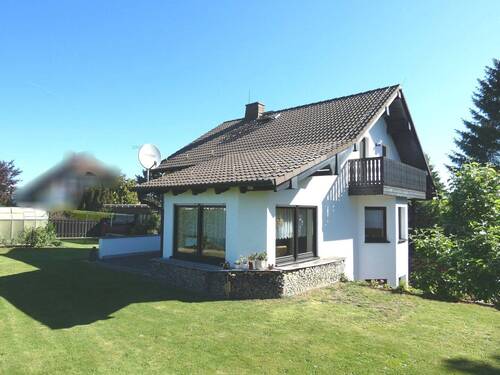 Ansicht Süd - Terrasse und Anbau Wintergarten - 7 Zimmer Einfamilienhaus zum Kaufen in Schleiz