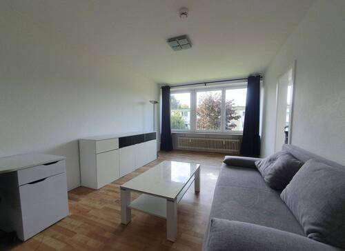 Wohnzimmer 3 - 1 Zimmer Etagenwohnung in Hamburg