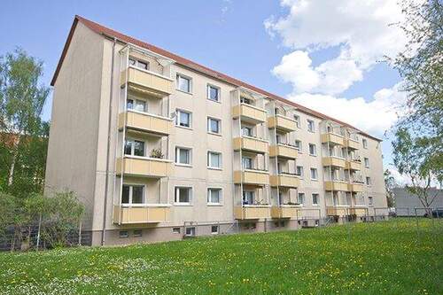 Ansicht Rückseite - 3 Zimmer Etagenwohnung zur Miete in Halle (Saale)
