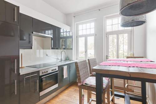 Küche mit Außenzugang - 