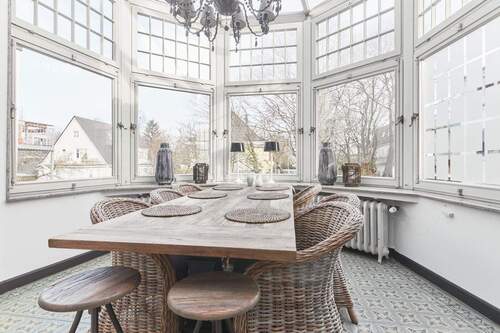 Wintergarten - 8 Zimmer Mehrfamilienhaus, Wohnhaus zum Kaufen in Bremen