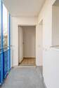 Wohnungseingang vom Laubengang - 