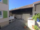 zwischen Haus u. Schopf - 