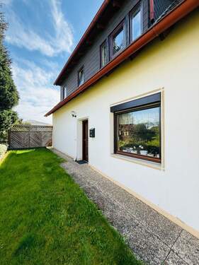 21 Eingang Anbau - 
