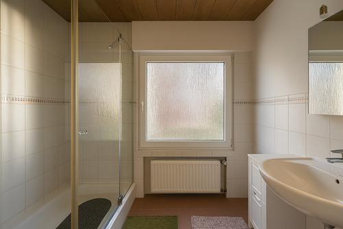 EG Badezimmer - 8 Zimmer Einfamilienhaus in Euskirchen