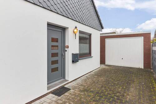 Hauseingang - 5 Zimmer Doppelhaushälfte zum Kaufen in Thedinghausen