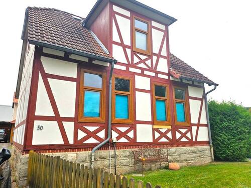 2 - Mehrfamilienhaus, Wohnhaus mit 306,00 m&sup2; in Hann. Münden zum Kaufen