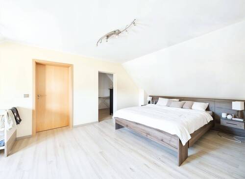 Elternschlafzimmer DG - 