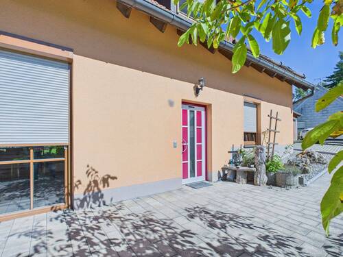Hauseingang - 6 Zimmer Doppelhaushälfte zum Kaufen in Moorenweis