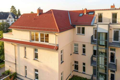 Wohnhaus - Seitenansicht - 