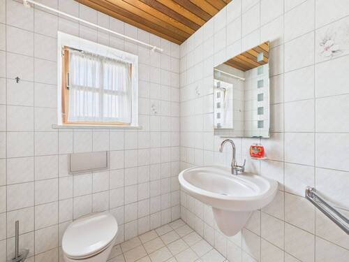 WC - 