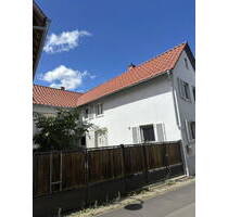 1-2 Fam.-Haus in Ober-Mörlen - 1.375,00 EUR Kaltmiete, ca.  135,00 m² Wohnfläche in Ober-Mörlen (PLZ: 61239)