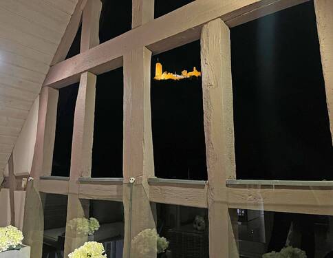 Burgblick bei Abendbeleuchtung - 