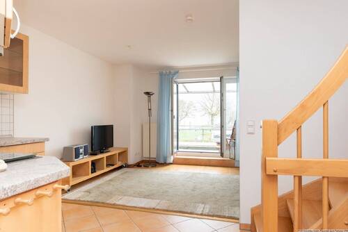 Wohnbereich - 2 Zimmer Etagenwohnung in Stein