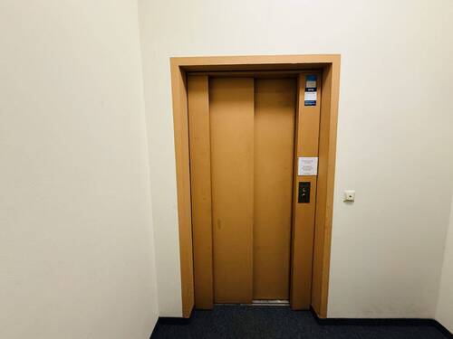 Fahrstuhl - 4 Zimmer Büro in Donauwörth