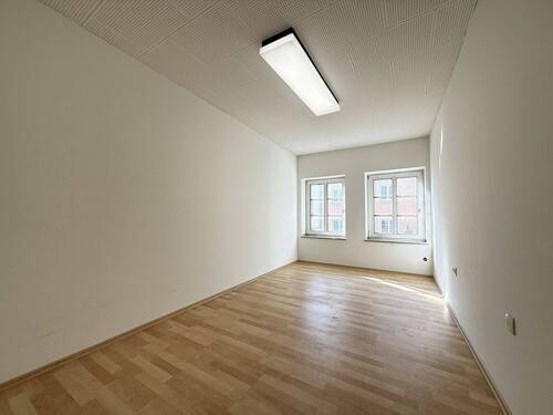 Zimmer 2 - 