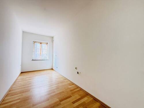 Zimmer 3 - 