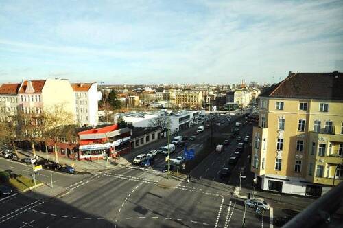 Ausblick - Full Service - Büro mit Weitblick über den Dächern von Charlottenburg. Sehr gute Anbindung.