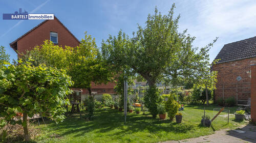 Garten - 1 Zimmer Mehrfamilienhaus, Wohnhaus zum Kaufen in Nordstemmen