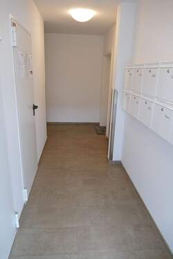 Hausflur - 2 Zimmer Etagenwohnung zur Miete in Greifswald