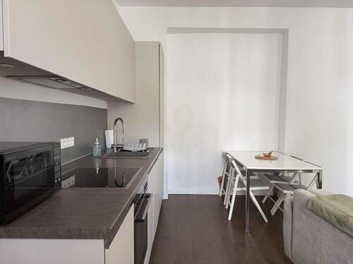 3 - 2 Zimmer Etagenwohnung in Berlin