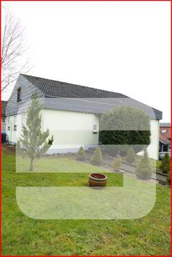 Außenansicht - Zweifamilienhaus in Dettighofen - Ideal für Familien und Investoren - ca. 950 m² Grundstücksfläche!