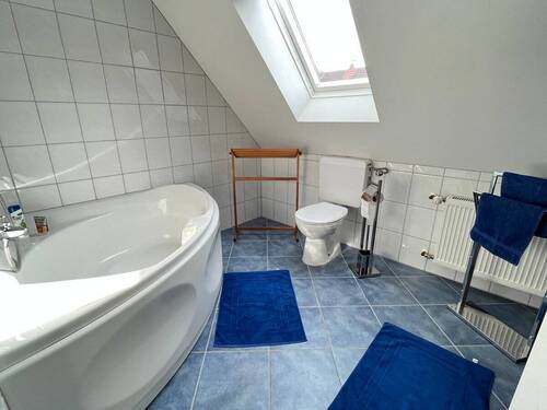 DG - Bad mit Wanne - 