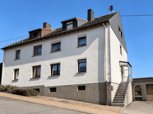 Außenansicht - Familienfreundliche Doppelhaushälfte in ruhiger Wohnlage von Friedrichsthal!