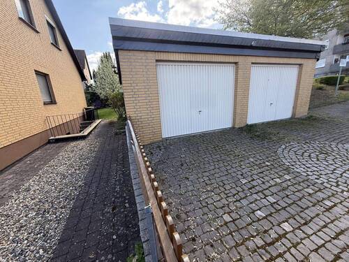 Garagen - Einfamilienhaus mit 185,00 m&sup2; in Vellmar zum Kaufen
