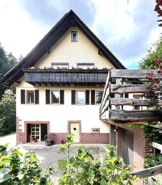 Zweifamilienhaus mit Garage - Krisenfest: Zwei-Familien-Haus * top renoviert * Autarkie und Selbstversorgung garantiert