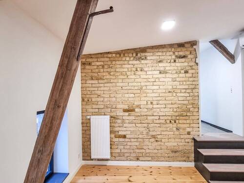 Wohn-/Schlafzimmer I Nebengeb. - 