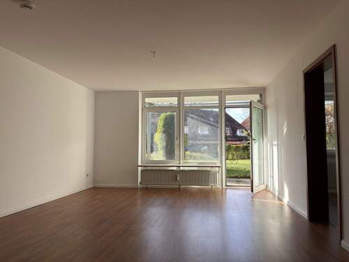 Wohnzimmer - 2 Zimmer Terrassenwohnung zum Kaufen in Glinde