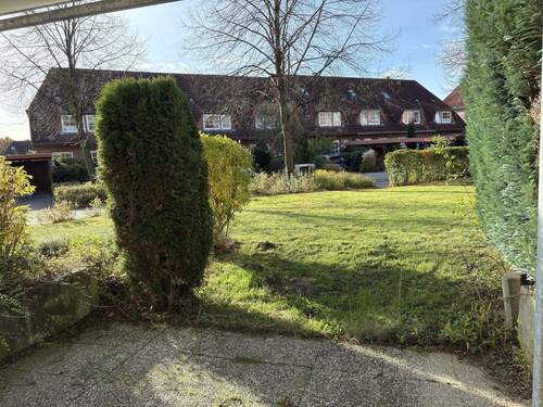 Terrasse mit Blick zum Garten - 2 Zimmer Terrassenwohnung in Glinde