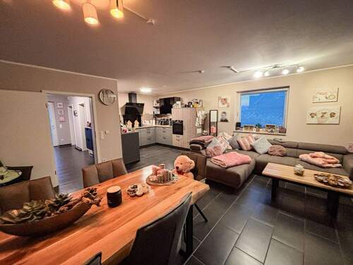 Wohn-/Essbereich mit Blick in die Küche - 3 Zimmer Doppelhaushälfte zum Kaufen in Hörstel