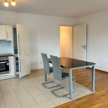 Aufzug - 2 Zimmer Etagenwohnung zur Miete in Frankfurt am Main