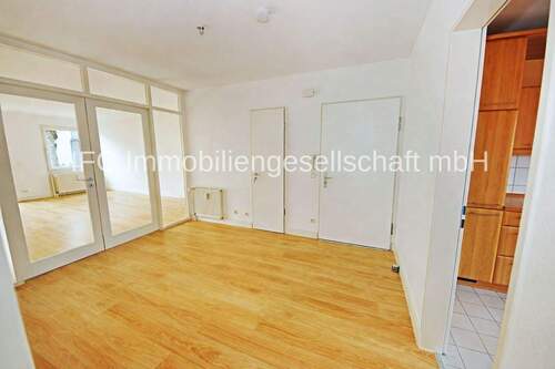 Wohnungsflur mit Abstellkammer - 