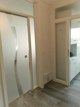 Flur mit Küchenzugang - 3 Zimmer Etagenwohnung zum Kaufen in Ludwigshafen am Rhein / Pfingstweide